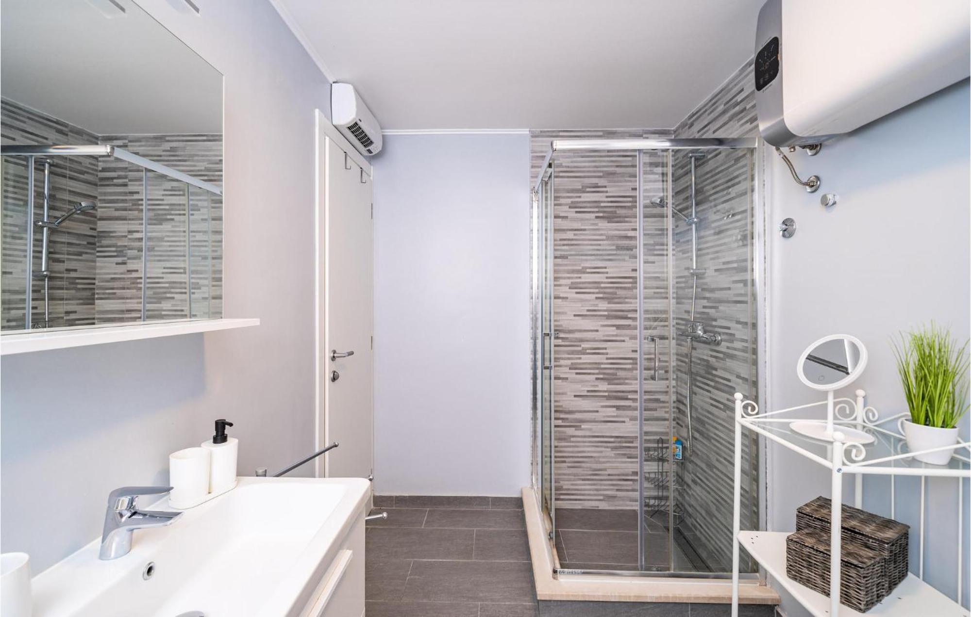 Nice Apartment In Dubrovnik With Kitchen Extérieur photo