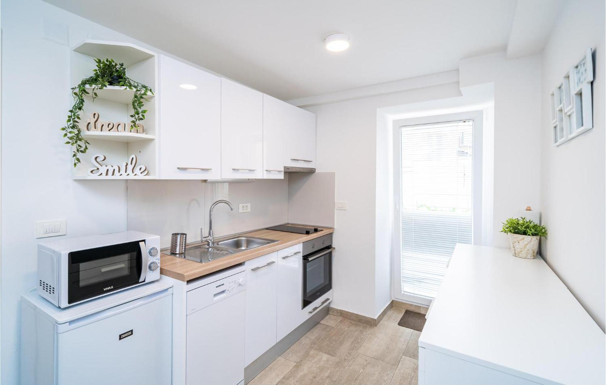 Nice Apartment In Dubrovnik With Kitchen Extérieur photo