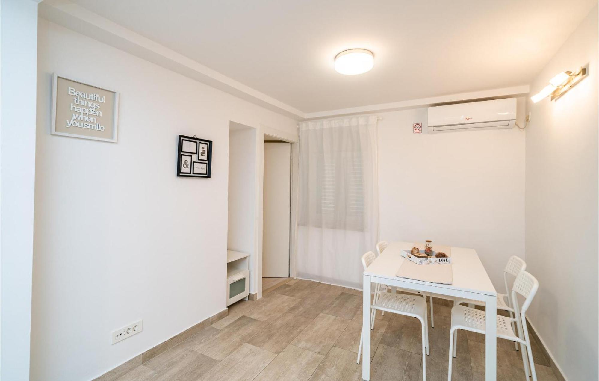 Nice Apartment In Dubrovnik With Kitchen Extérieur photo